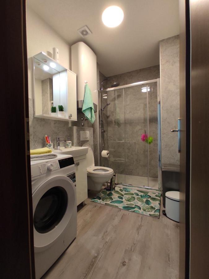 Apartment Ravnice Omiš Екстериор снимка
