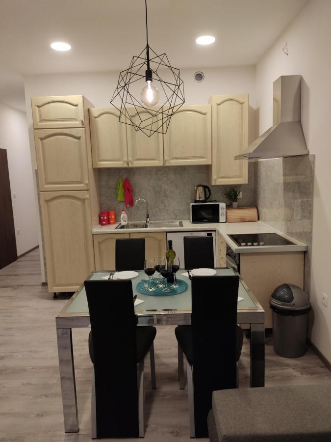 Apartment Ravnice Omiš Екстериор снимка